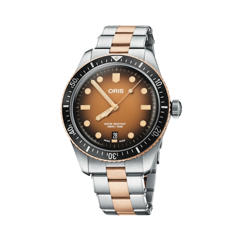 Vertical Divers Sixty-Five