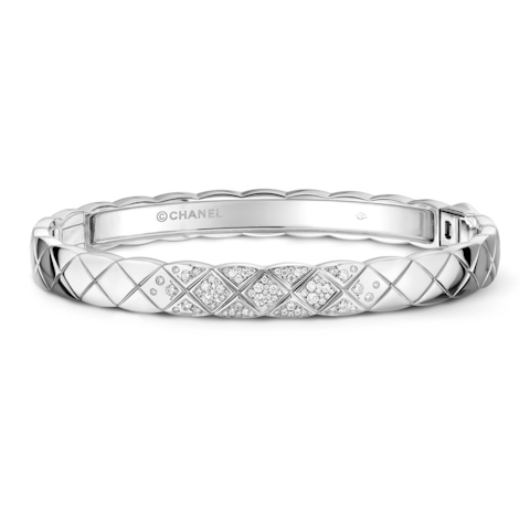 Vertical 18K White Gold Coco Crush Quilted Diamond Bangle