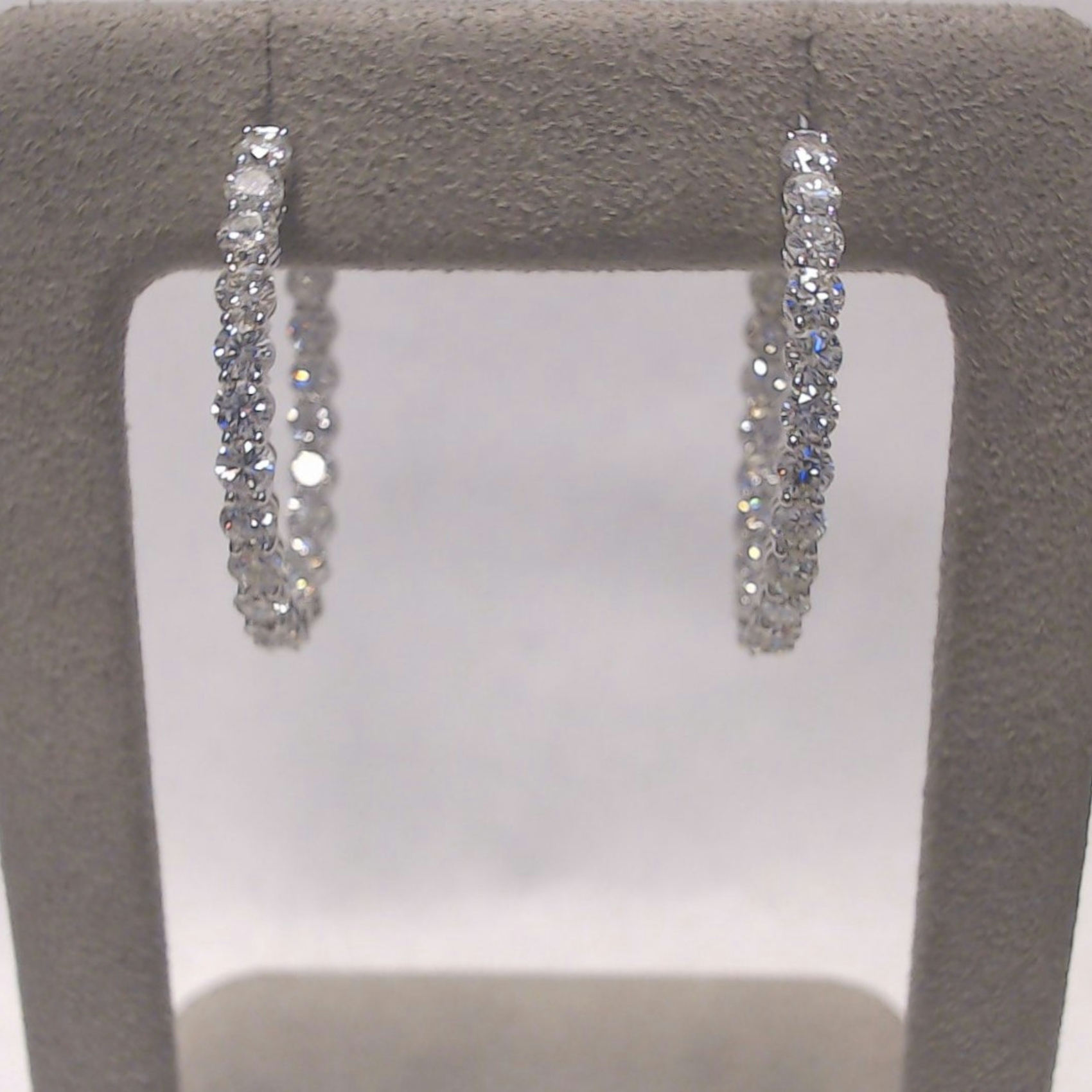 Vertical 18K White Gold Round Diamond Hoop Earrings