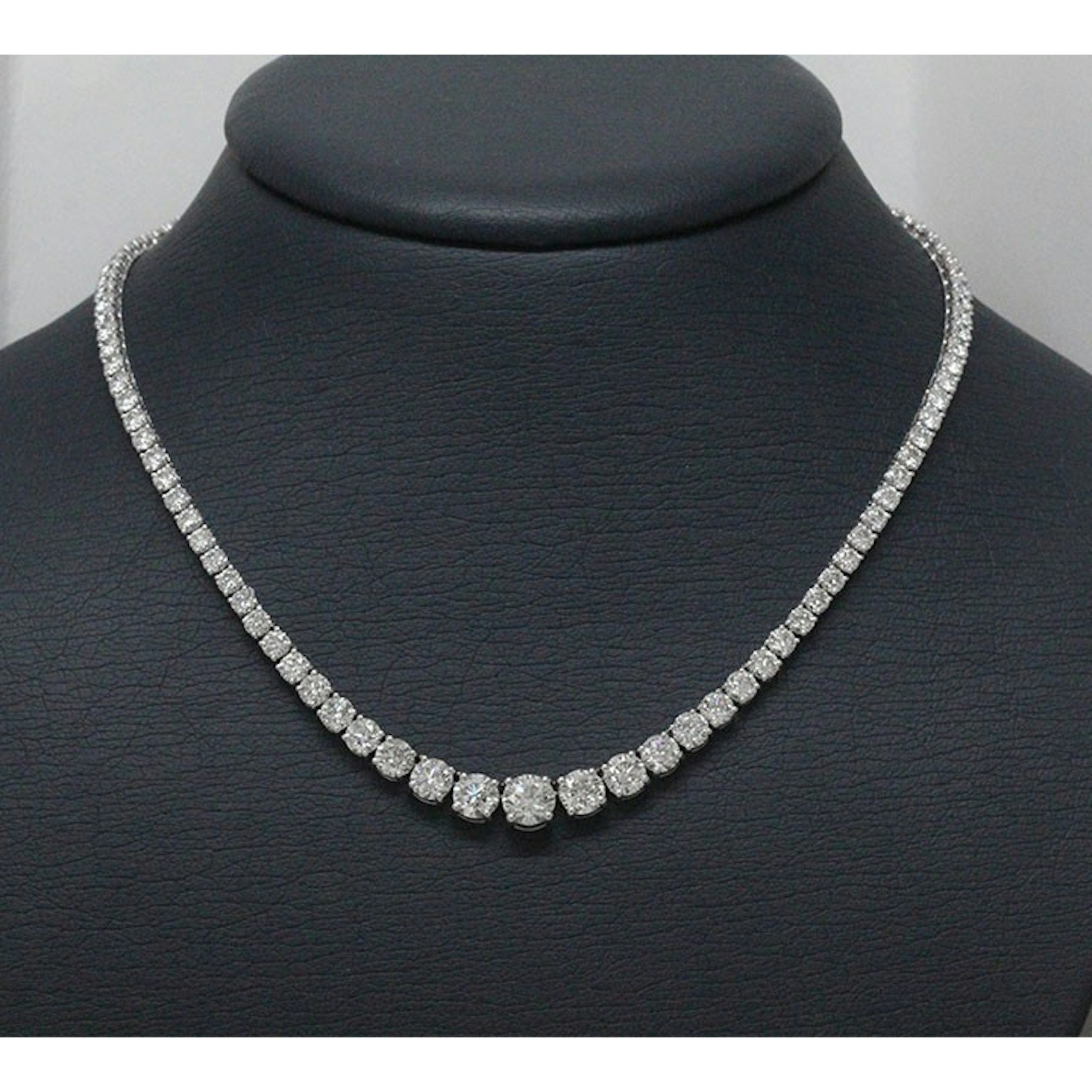Vertical 18K White Gold Round Riviera Diamond Necklace